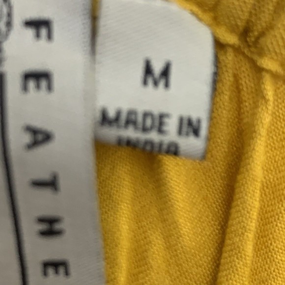 Feathers Women's Size Medium Yellow Floral Bell Sleeve Pullover Blouse Embroider - Picture 8 of 9